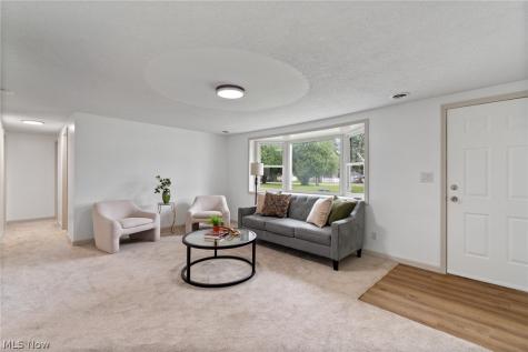 7660 Lakefield Street Louisville OH 44641