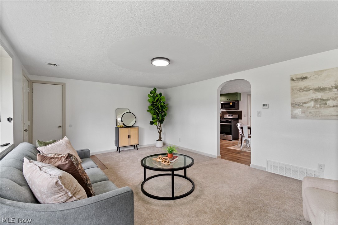 7660 Lakefield Street Louisville OH 44641