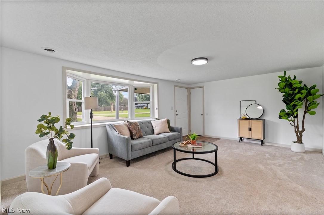 7660 Lakefield Street Louisville OH 44641