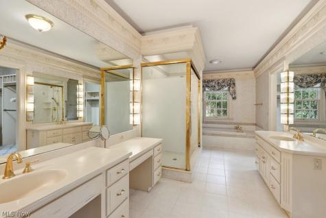 2200 Tinkham Road Akron OH 44313