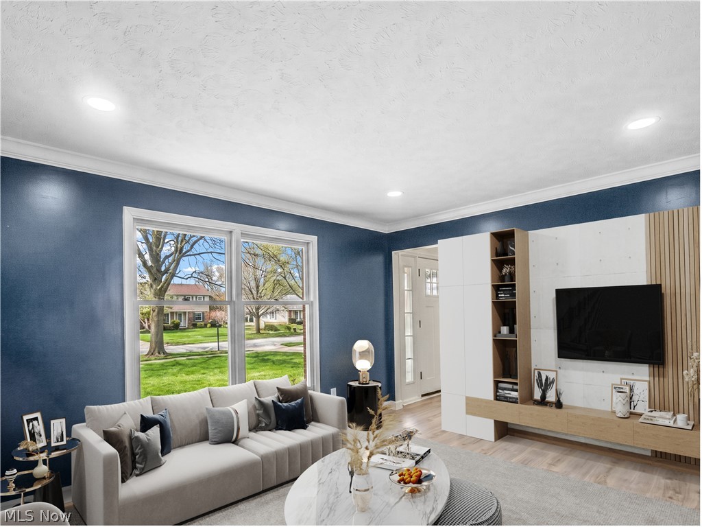 5196 Dickens Drive Richmond Heights OH 44143