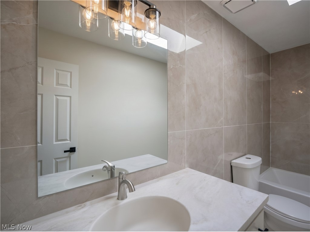 5196 Dickens Drive Richmond Heights OH 44143
