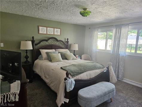 391 S Munroe Road Tallmadge OH 44278