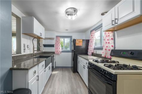 258 Vineyard Road Avon Lake OH 44012
