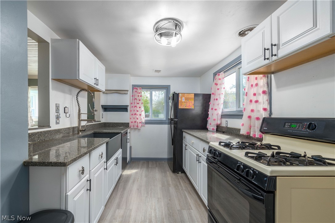 258 Vineyard Road Avon Lake OH 44012