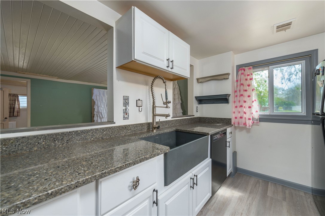 258 Vineyard Road Avon Lake OH 44012
