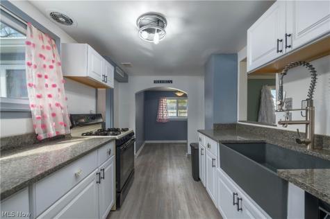 258 Vineyard Road Avon Lake OH 44012