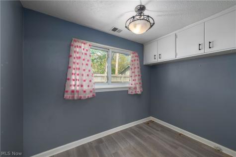 258 Vineyard Road Avon Lake OH 44012