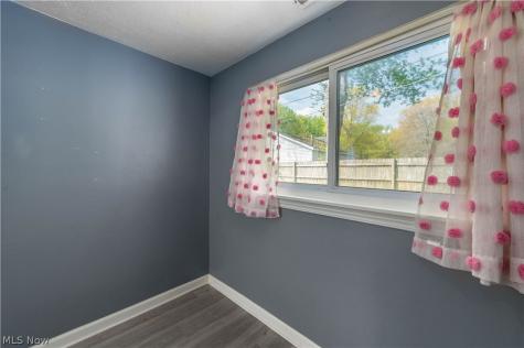 258 Vineyard Road Avon Lake OH 44012