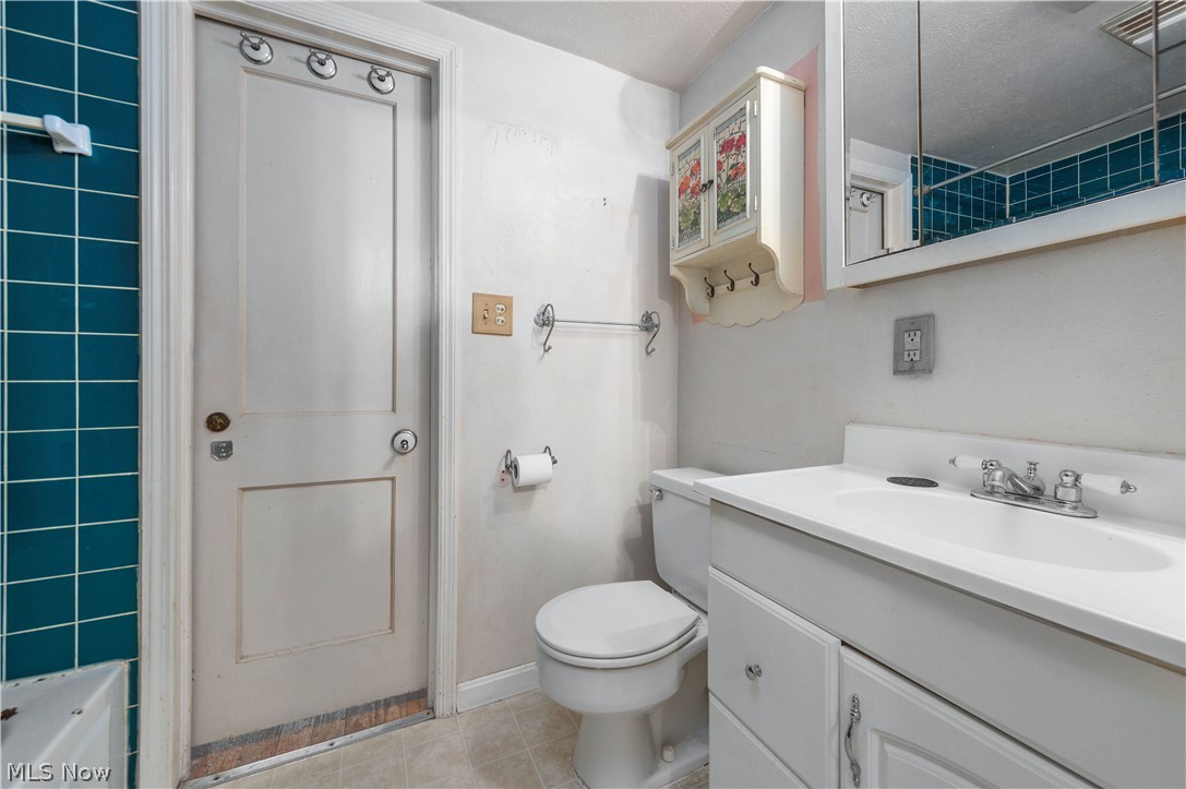 258 Vineyard Road Avon Lake OH 44012