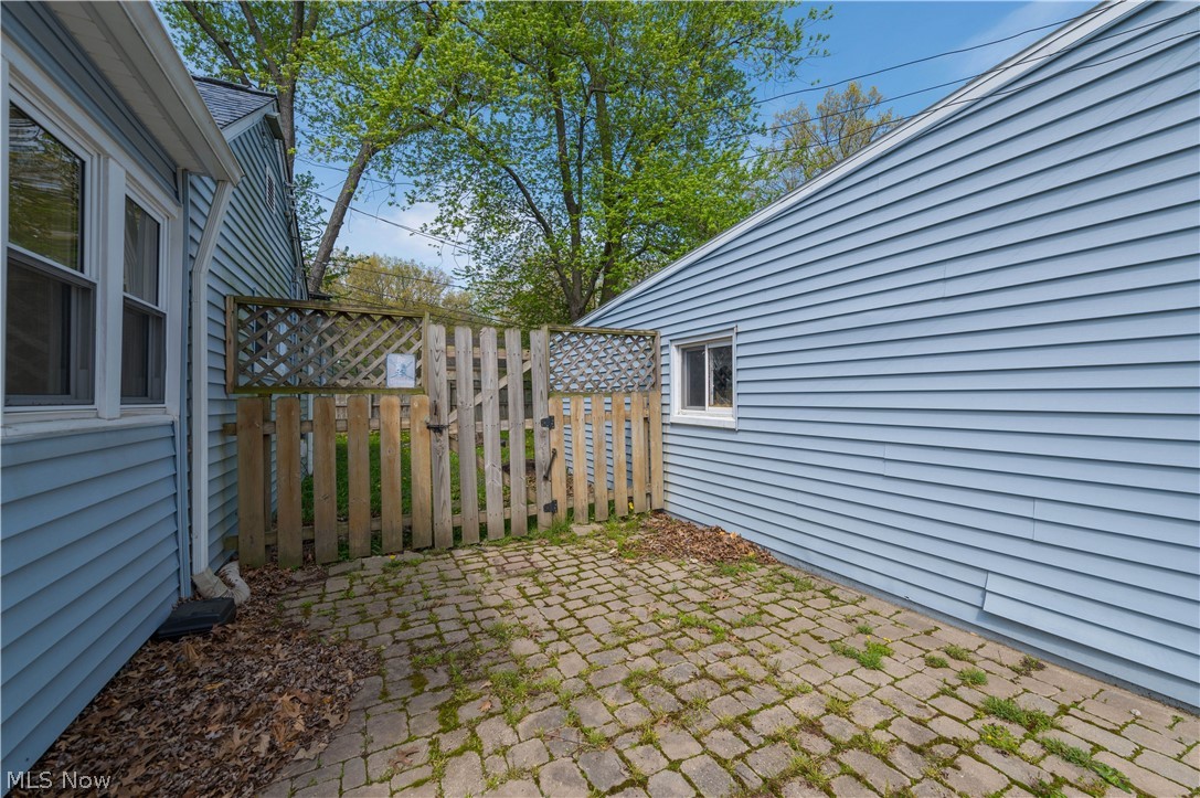258 Vineyard Road Avon Lake OH 44012