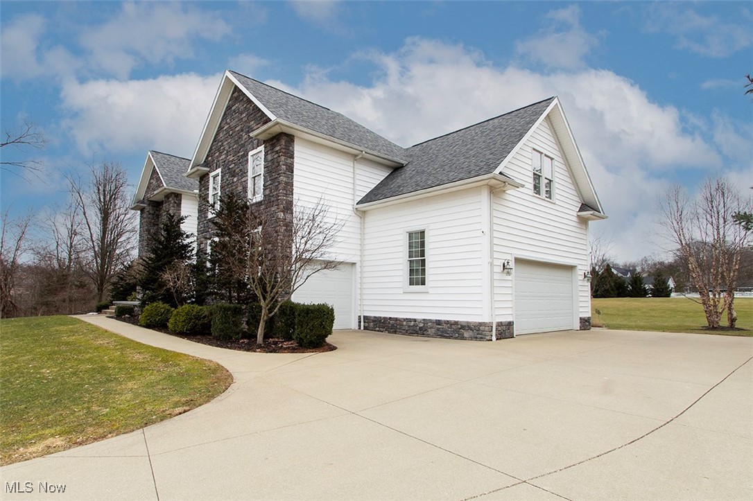 2316 Hickorycreek Drive Medina OH 44256