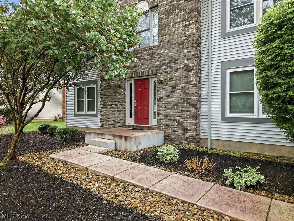 1178 Logan Woods Drive Hubbard OH 44425