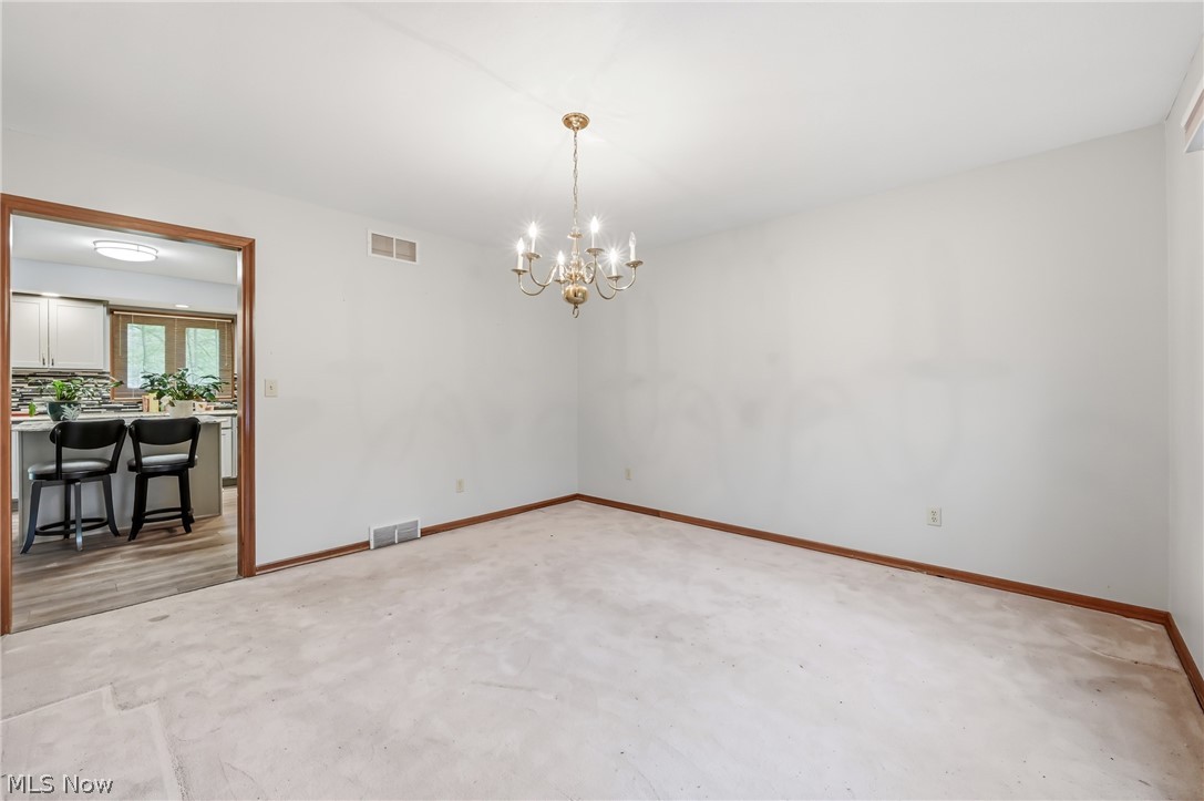 1178 Logan Woods Drive Hubbard OH 44425