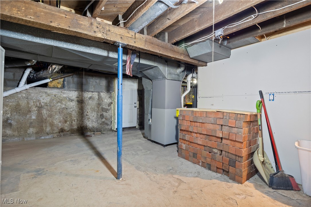 8010 Baumhart Road Amherst OH 44001