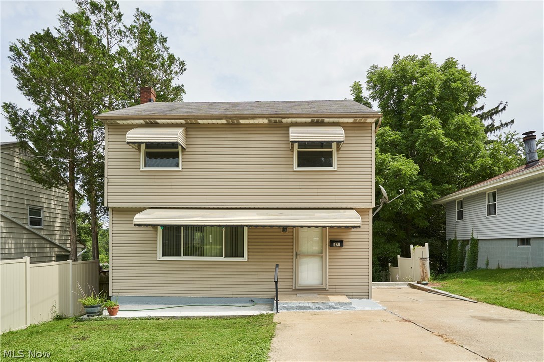 421 Malacca Street Akron OH 44305