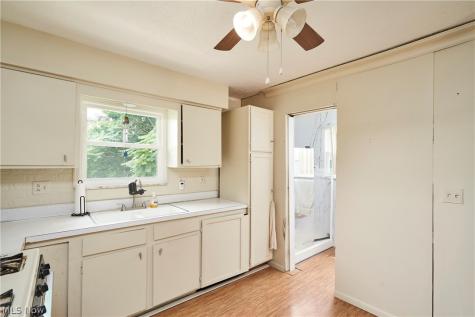 421 Malacca Street Akron OH 44305