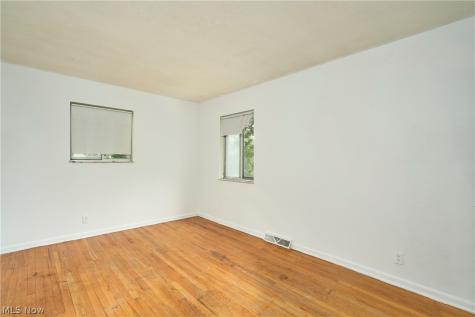 421 Malacca Street Akron OH 44305