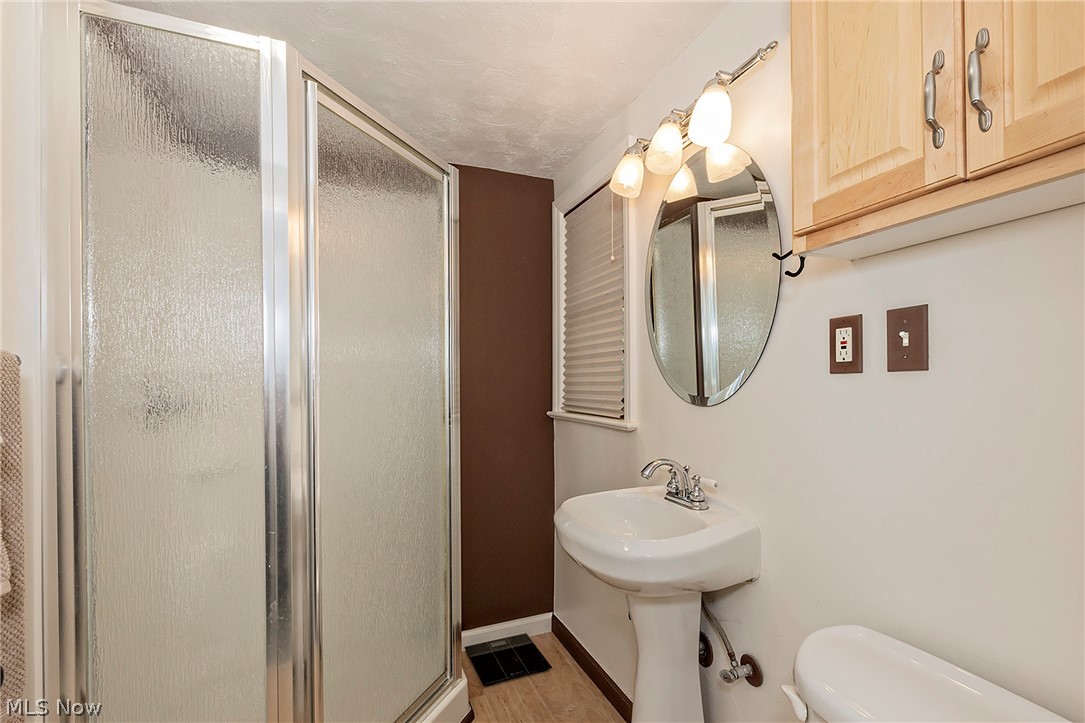 1761 Oakmount Road South Euclid OH 44121