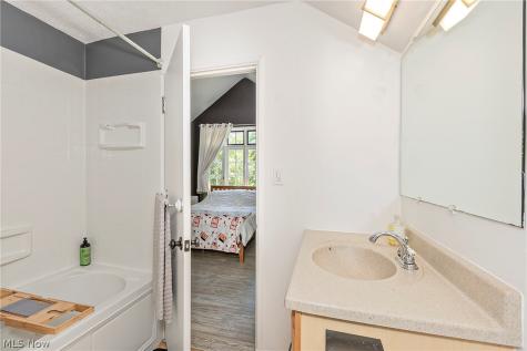 1761 Oakmount Road South Euclid OH 44121