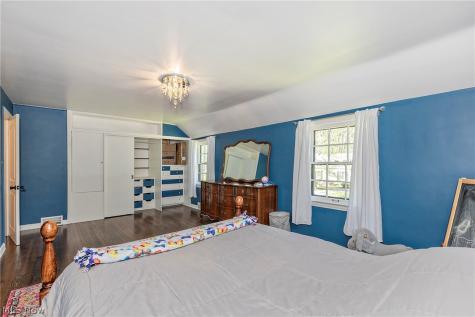 1761 Oakmount Road South Euclid OH 44121