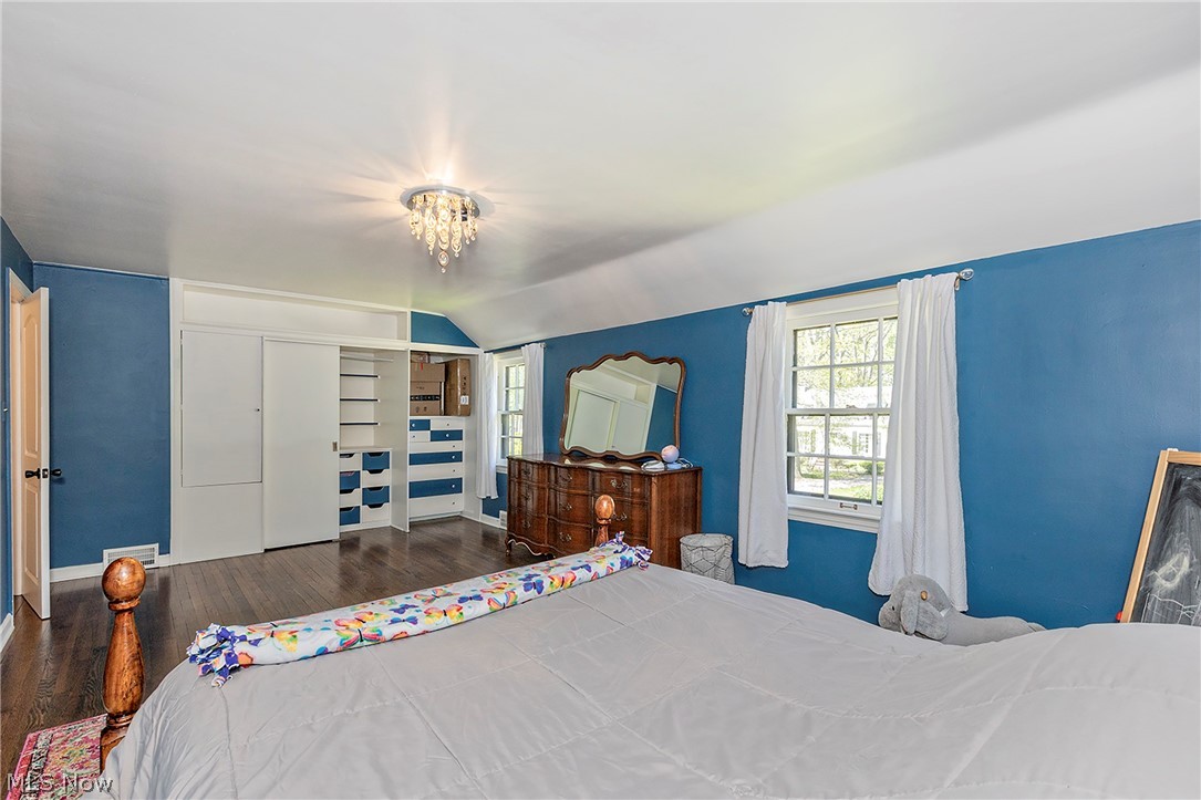 1761 Oakmount Road South Euclid OH 44121