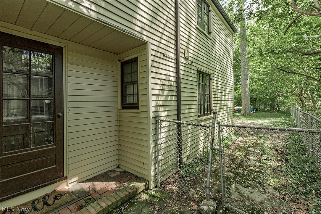 1761 Oakmount Road South Euclid OH 44121
