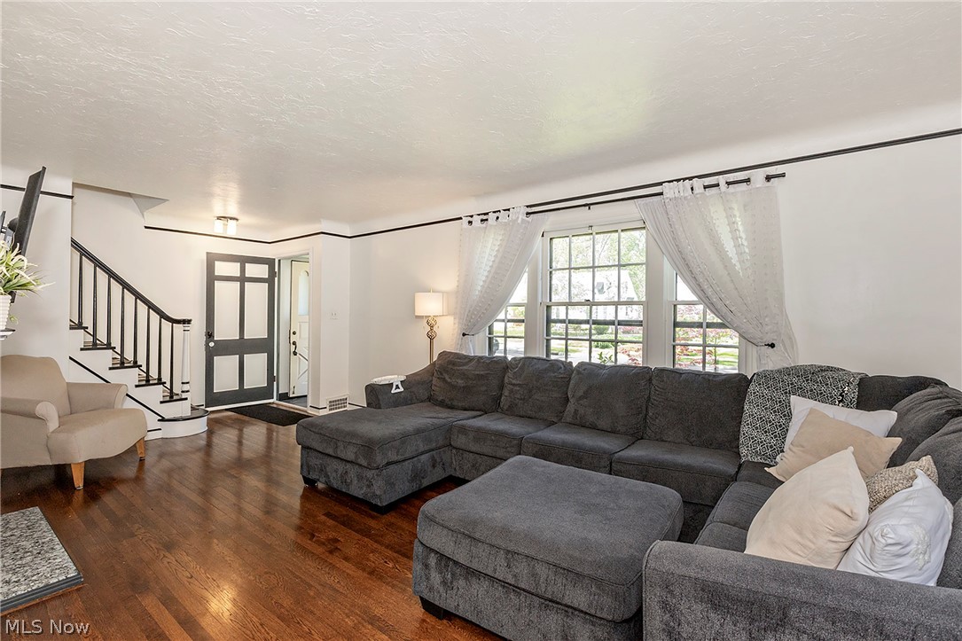 1761 Oakmount Road South Euclid OH 44121