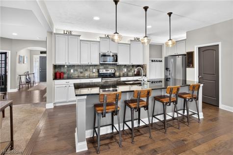 20296 Ennis Drive Strongsville OH 44149