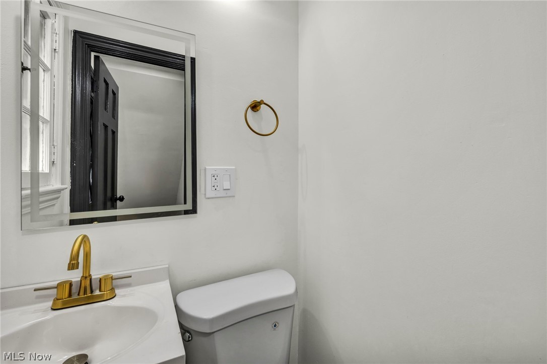 862 Keystone Drive Cleveland Heights OH 44121