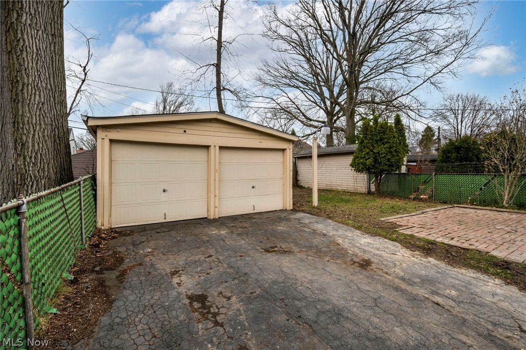 862 Keystone Drive Cleveland Heights OH 44121