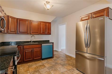 14915 Clifton Boulevard Lakewood OH 44107