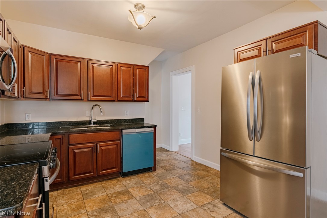 14915 Clifton Boulevard Lakewood OH 44107
