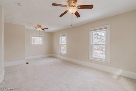14915 Clifton Boulevard Lakewood OH 44107