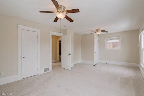 14915 Clifton Boulevard Lakewood OH 44107