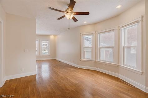 14915 Clifton Boulevard Lakewood OH 44107