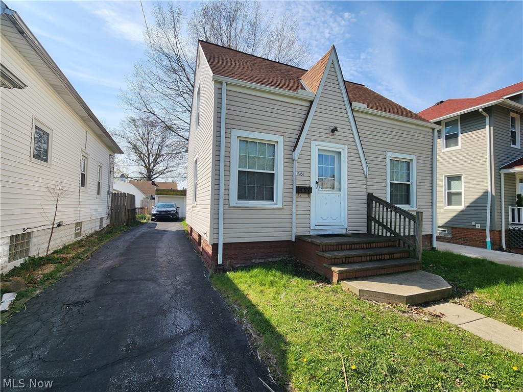 19850 Ormiston Avenue Euclid OH 44119