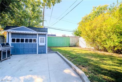 2205 Brookview Boulevard Parma OH 44134