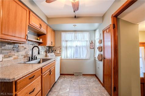 2205 Brookview Boulevard Parma OH 44134