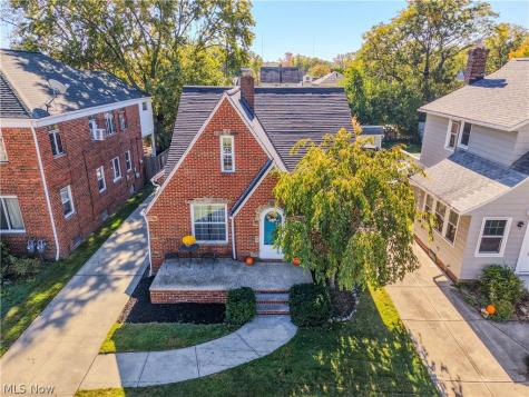 2205 Brookview Boulevard Parma OH 44134