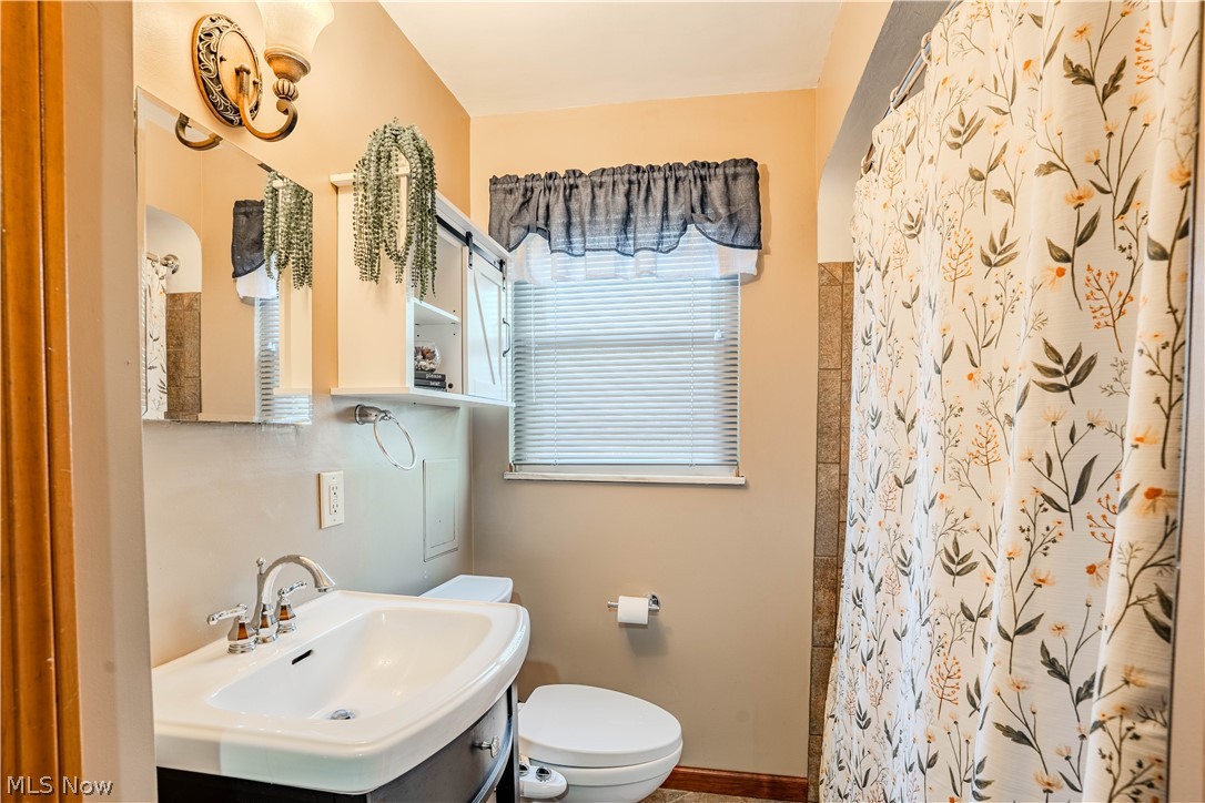 2205 Brookview Boulevard Parma OH 44134