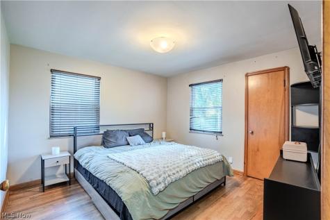 2205 Brookview Boulevard Parma OH 44134