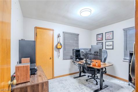 2205 Brookview Boulevard Parma OH 44134