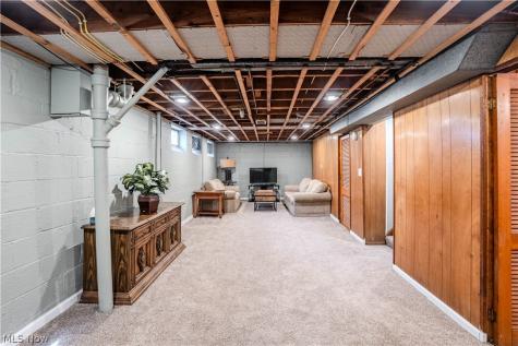 2205 Brookview Boulevard Parma OH 44134