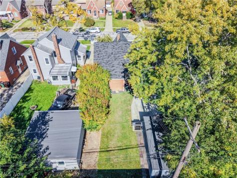 2205 Brookview Boulevard Parma OH 44134