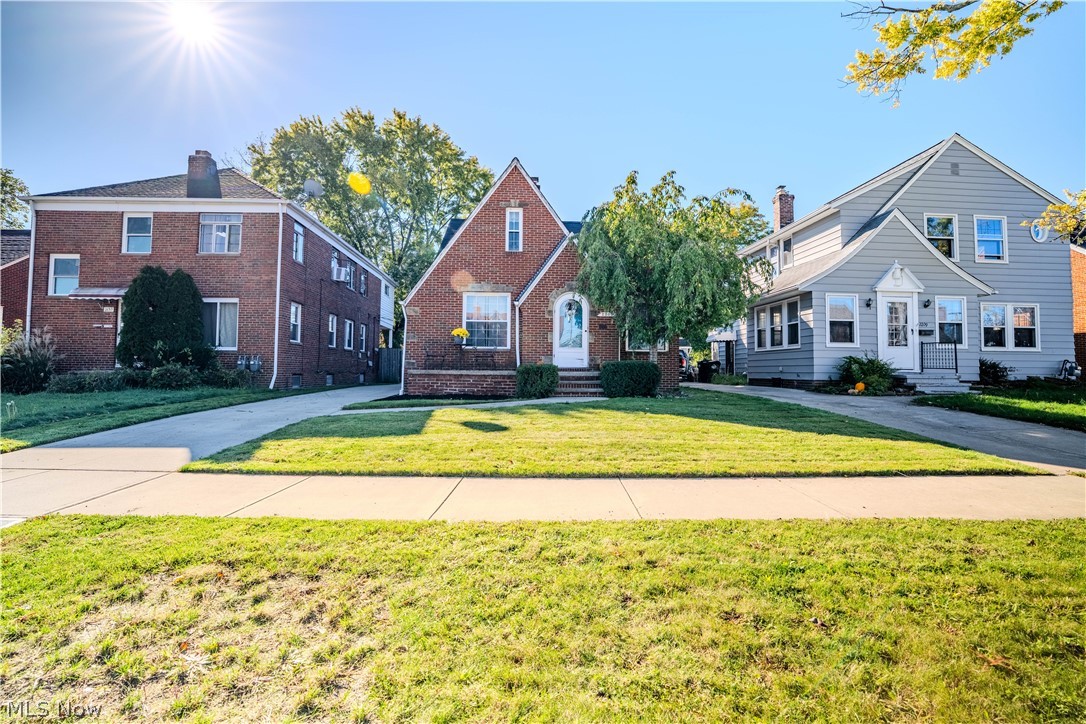 2205 Brookview Boulevard Parma OH 44134