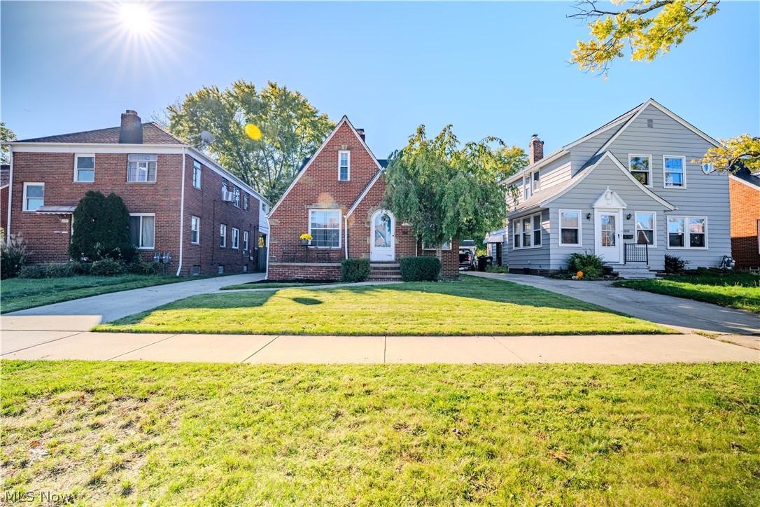 2205 Brookview Boulevard Parma OH 44134
