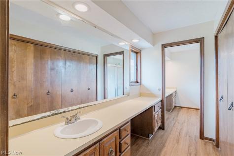 3202 Rustic Valley Drive Medina OH 44256