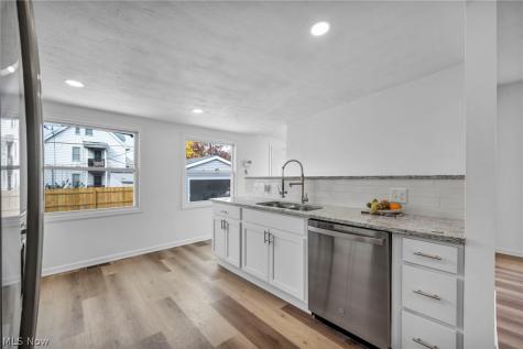 828 Nela View Road Cleveland Heights OH 44112