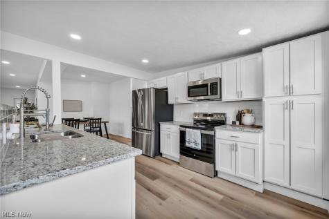 828 Nela View Road Cleveland Heights OH 44112